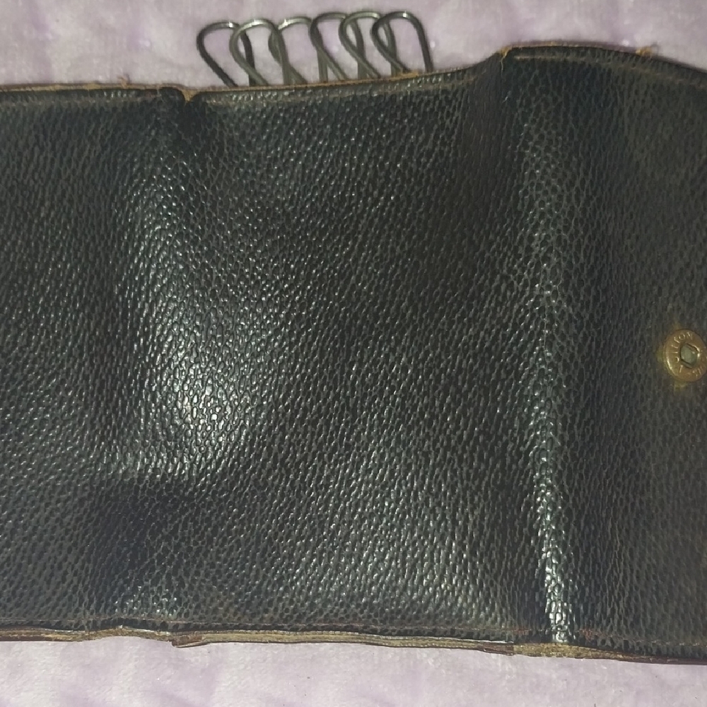Louis Vuitton 6 Key Ring Holder Black Leather Wallet with Gold Button vintage - Picture 6 of 6